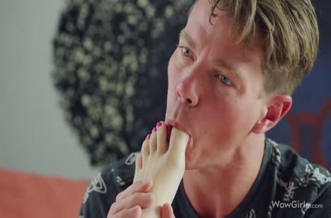 Wife decides to treat her husband to a sexy outfit 1